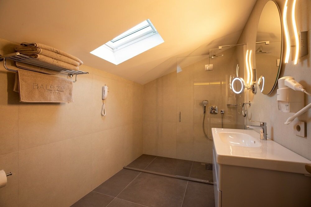 Фото Balèze Boutique Hotel