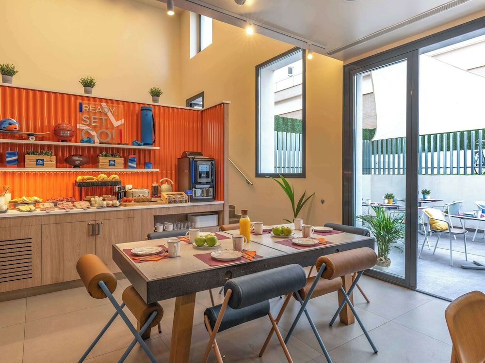 Фото Ibis Budget Valencia Centro Puerto