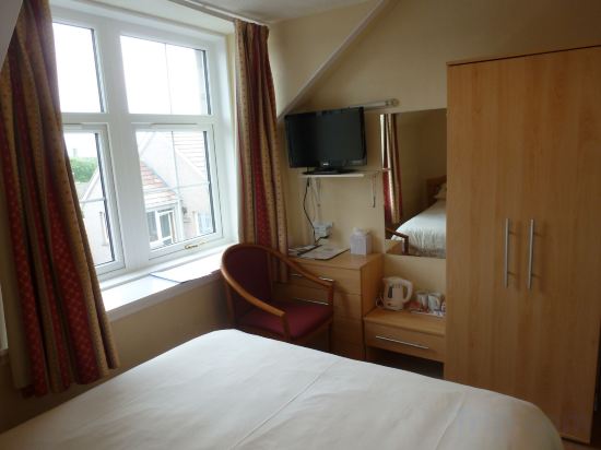 Фото Castletown Hotel