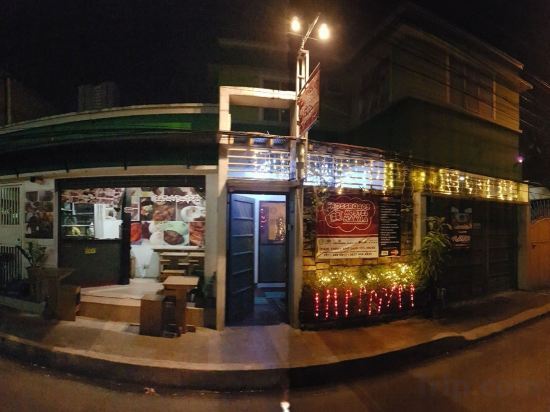 Фото Crossroads Hostel Manila