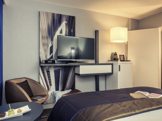 Фото Mercure Paris Massy Gare TGV