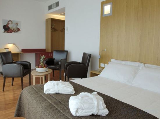 Фото Hotel Executive