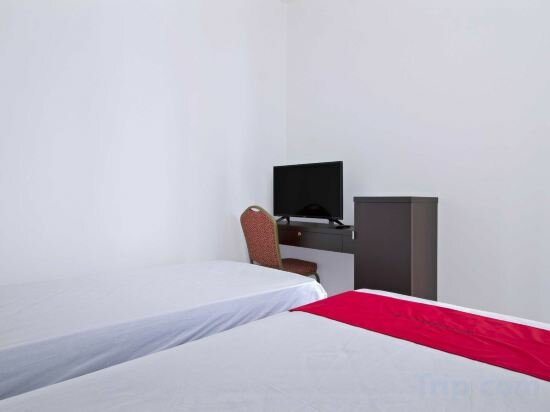 Hotel RedDoorz Plus near Plaza Indonesia, Jakarta, photo