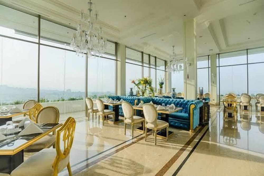 Фото Art Deco Luxury Hotel & Residence