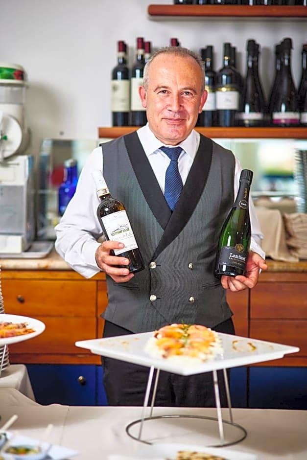 Фото Hotel Ascot