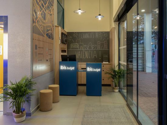 Фото Ibis Budget Valencia Centro Puerto