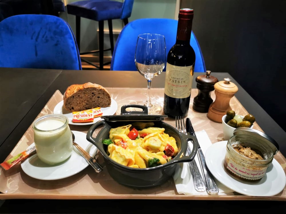 Фото Best Western Premier Hotel Bayonne Etche Ona Bordeaux