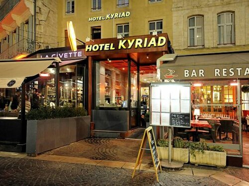 Внешний вид отеля Kyriad Avignon Palais Des Papes в Авиньоне, фото 2