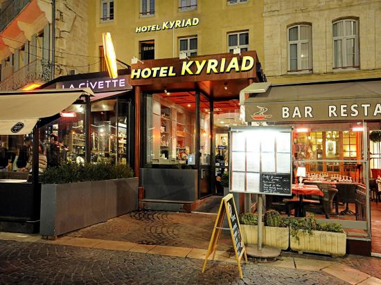 Фото отеля 2