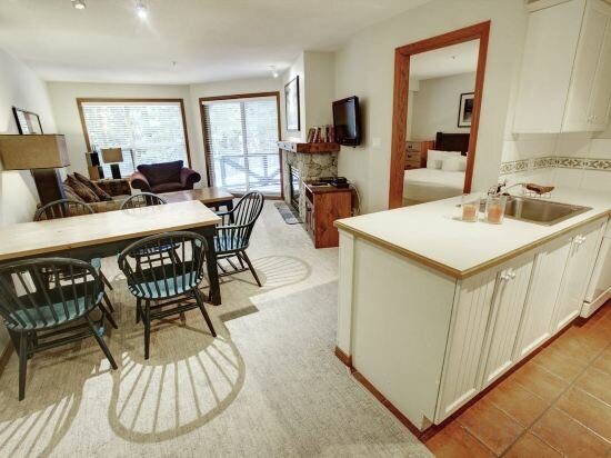 Фото The Aspens by Whistler Premier