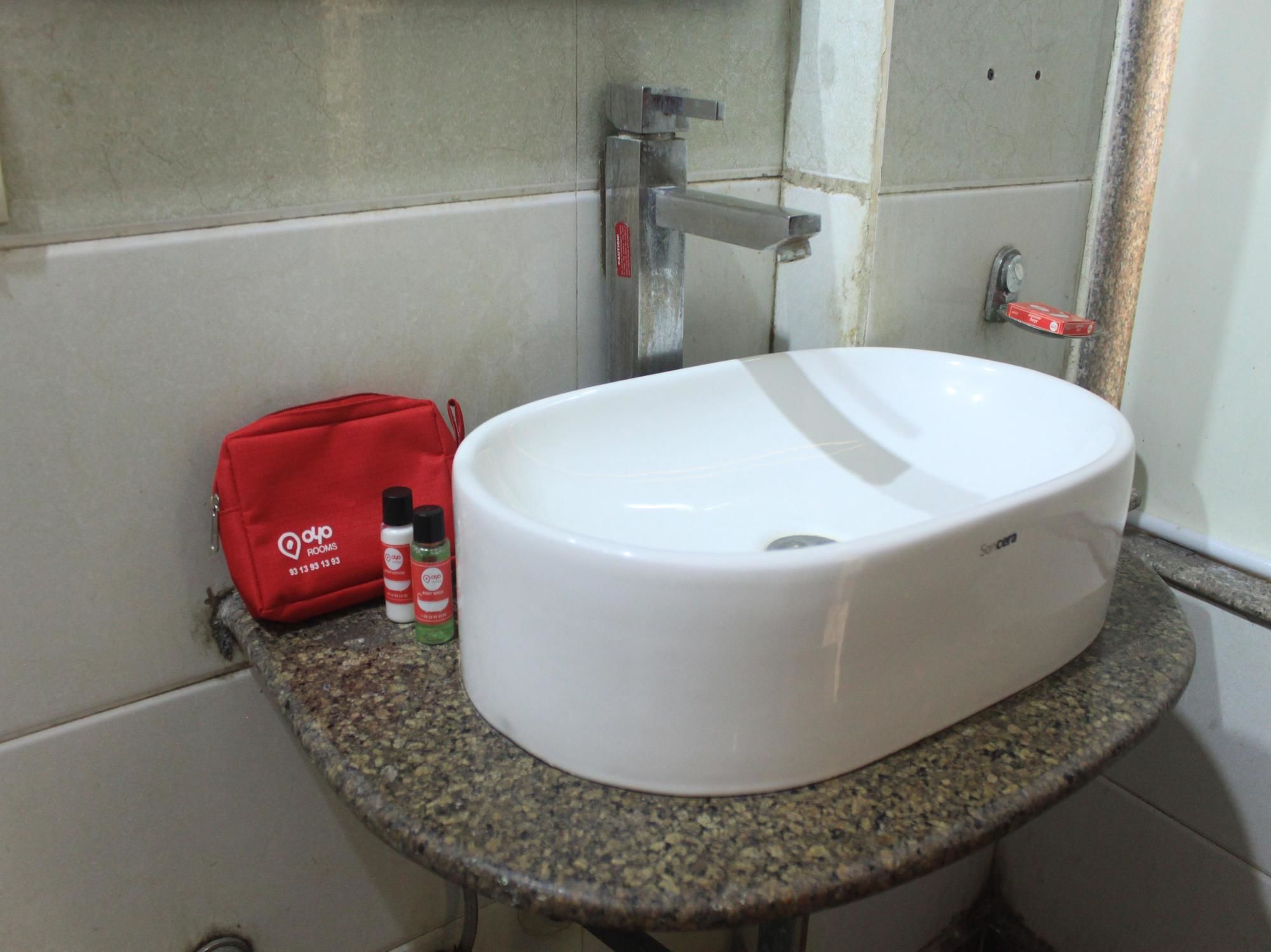 Фото Oyo Rooms Main Bazar Paharganj