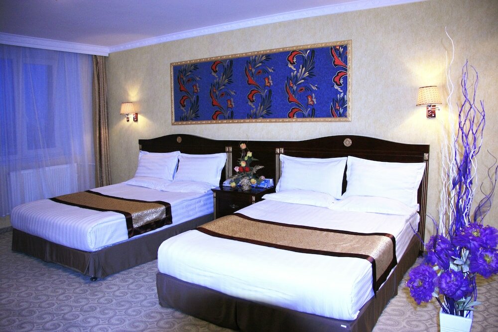 Фото White House Hotel