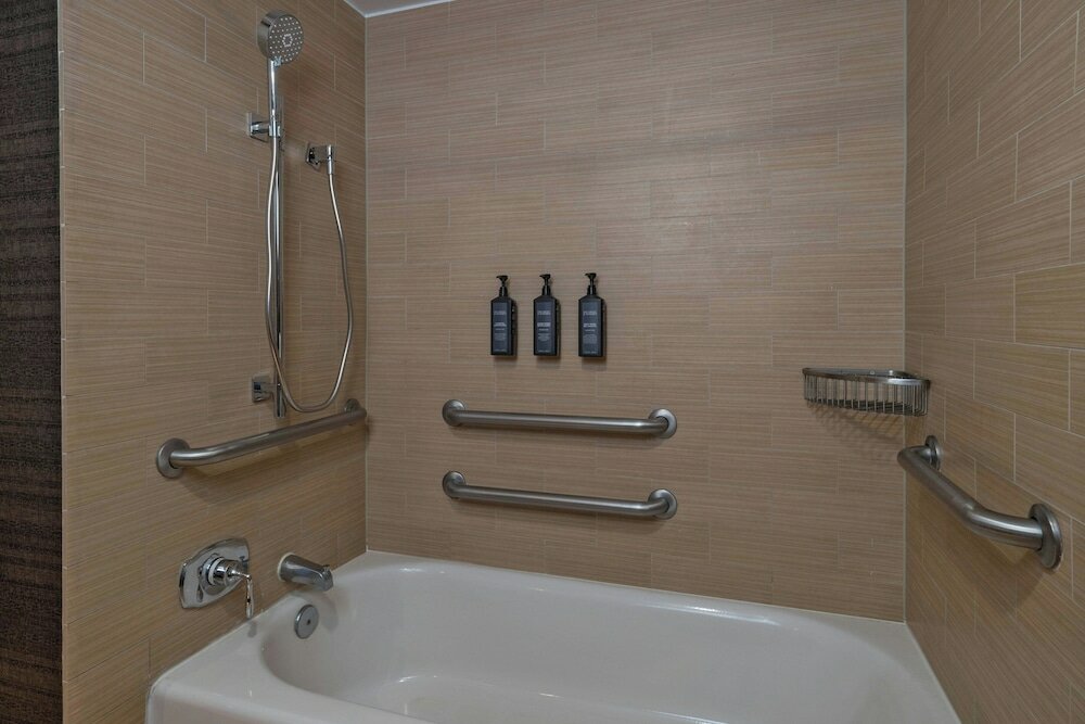 Фото Sheraton Albuquerque Airport Hotel