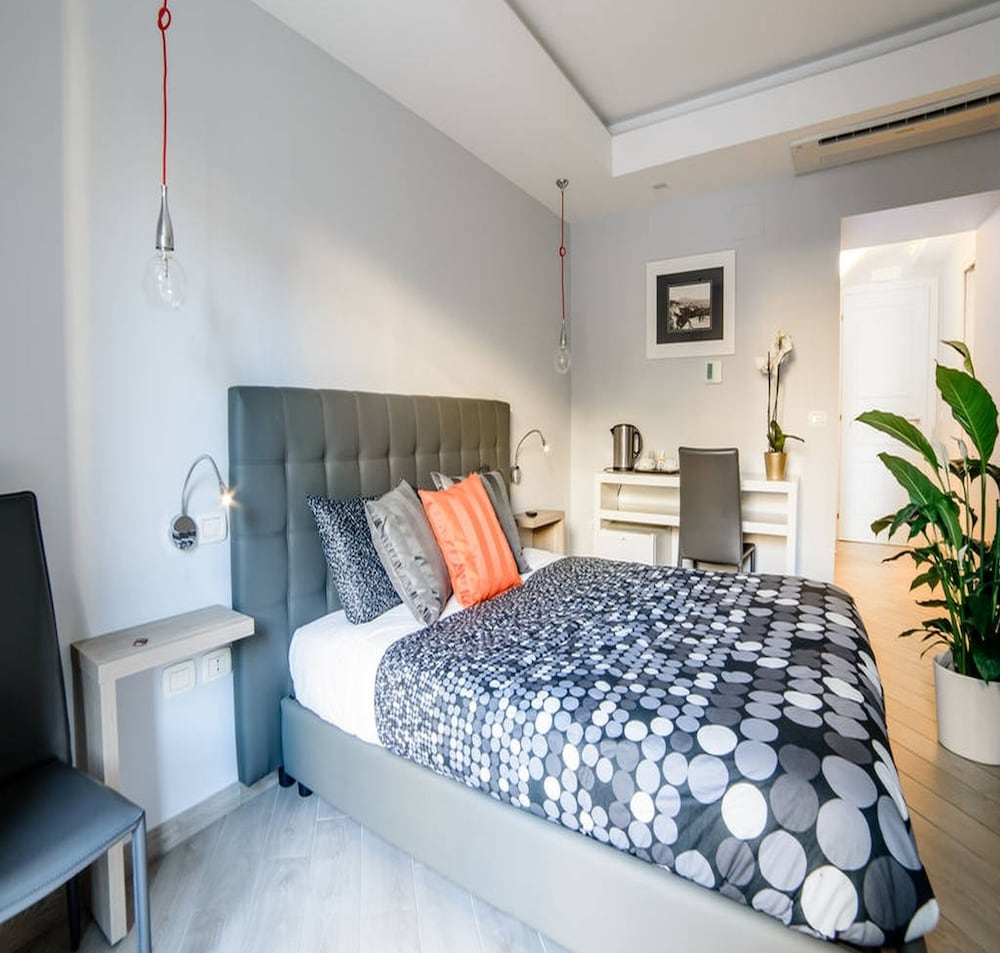 Фото Riviera Luxury Suites B&b