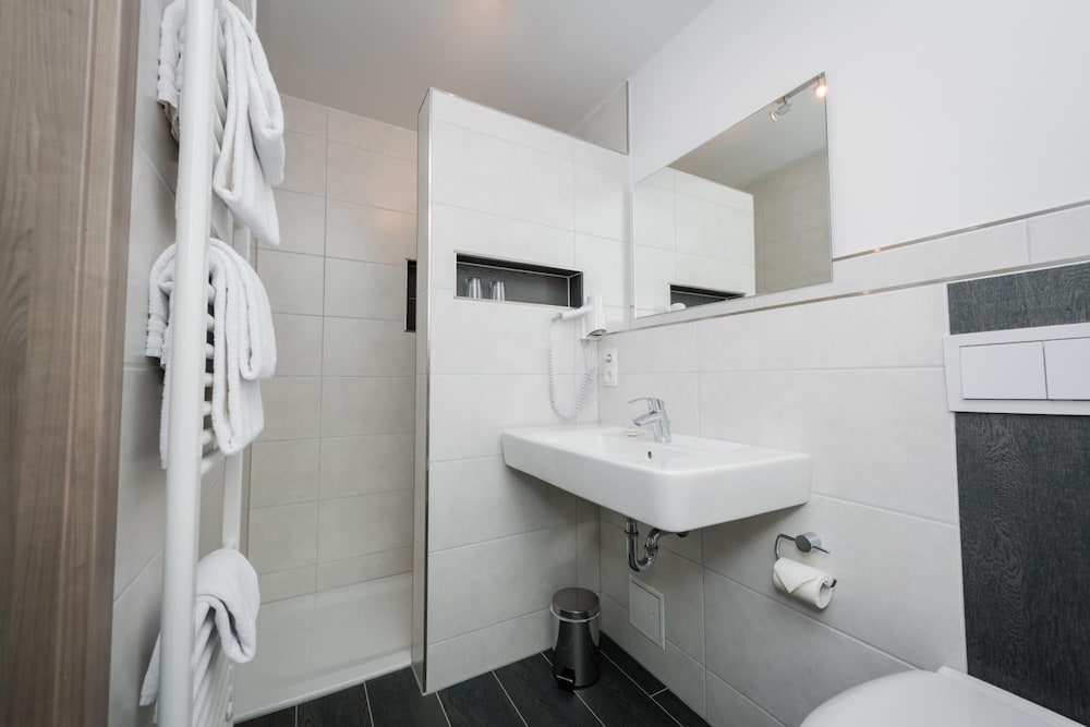 Фото Hotel Am Stadtpark