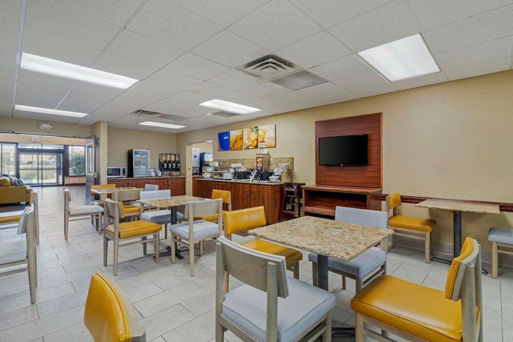 Фото Comfort Inn Bismarck