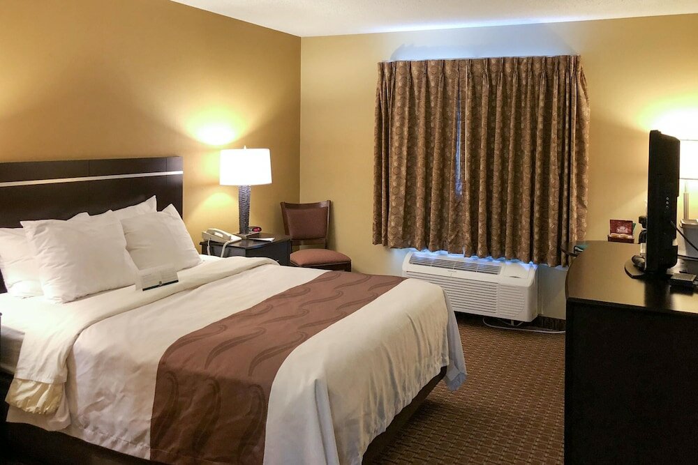 Фото Quality Inn & Suites Sun Prairie Madison East