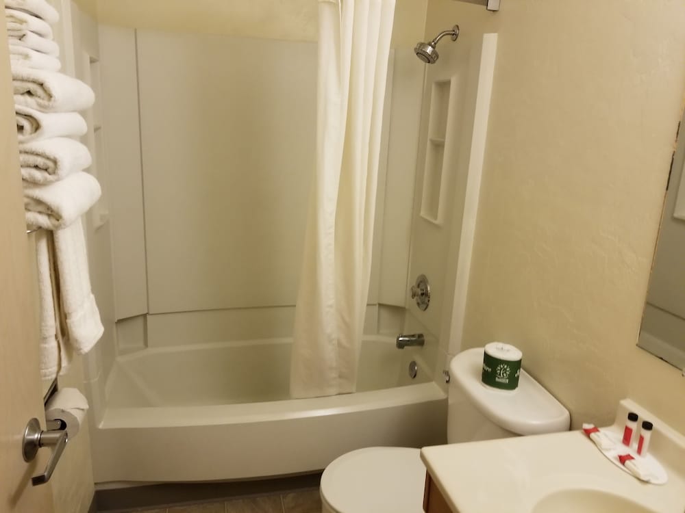 Фото Super 8 by Wyndham Ketchikan
