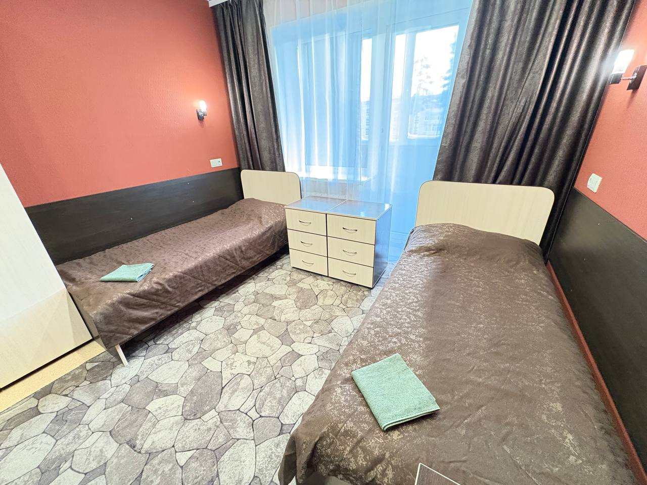 Фото отеля 2