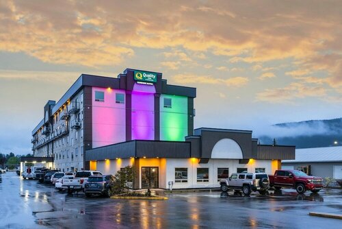 Гостиница Quality Inn Sunshine Suites в Террасе