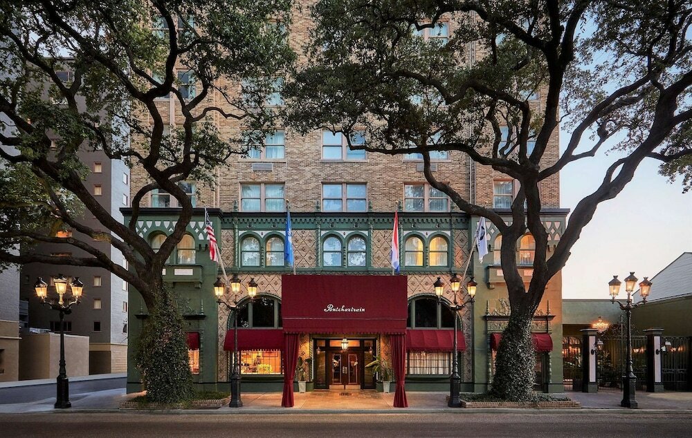 Фото The Pontchartrain Hotel