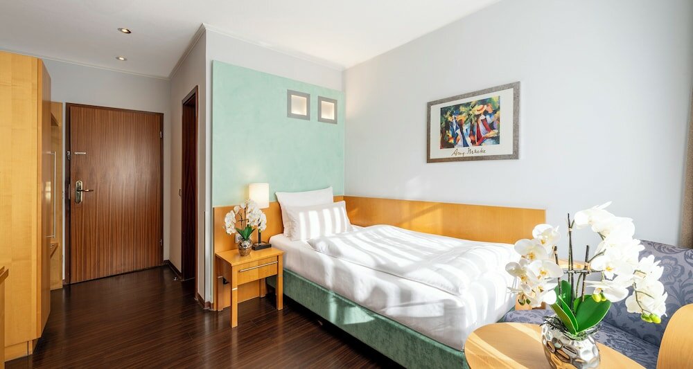 Фото Best Western Hotel Schmoeker-Hof