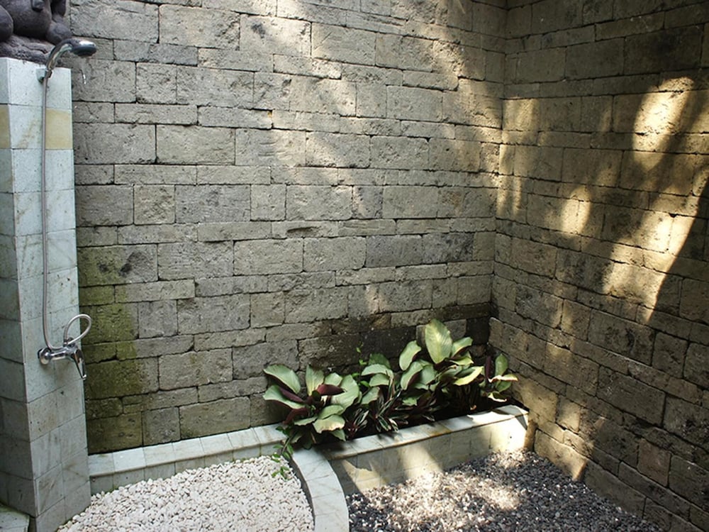 Фото Bale Bali Inn