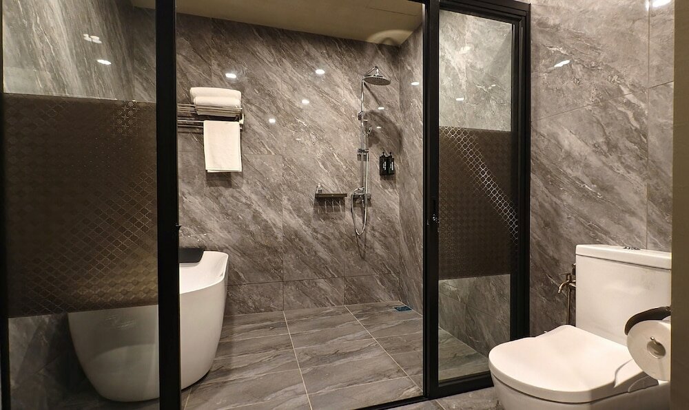 Фото Bedrock Hotel