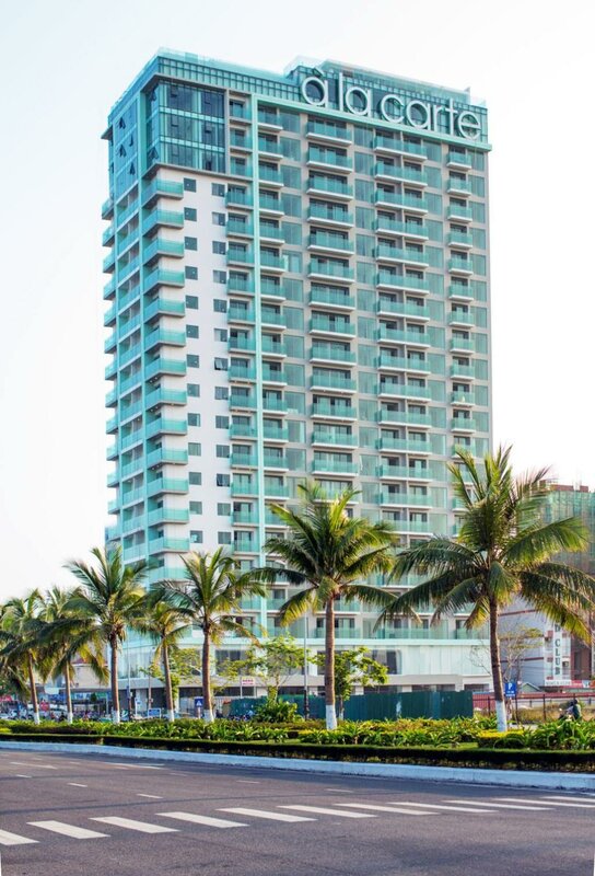 Гостиница A La Carte Da Nang Beach в Дананге