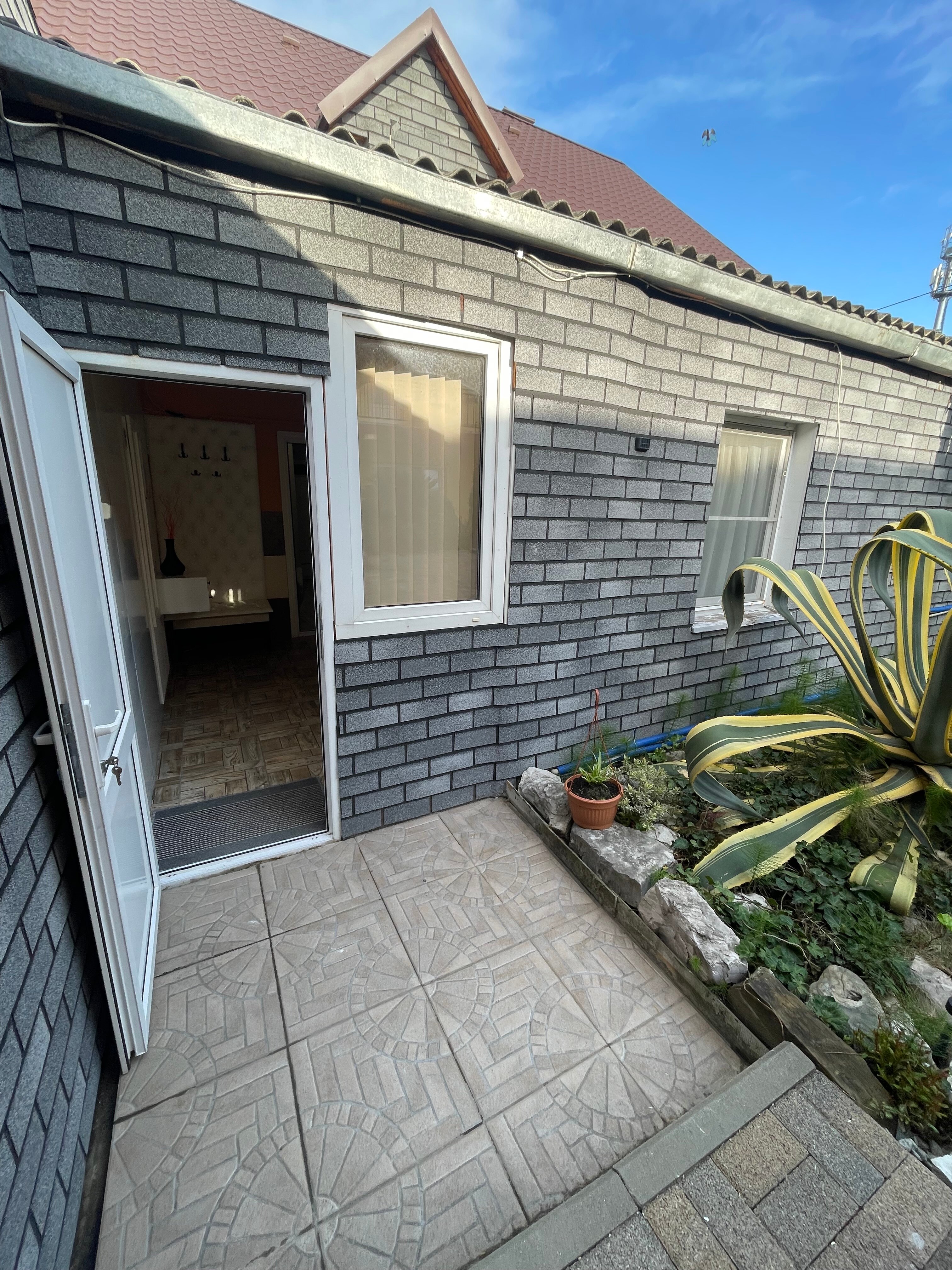 Фото Солнечный дворик