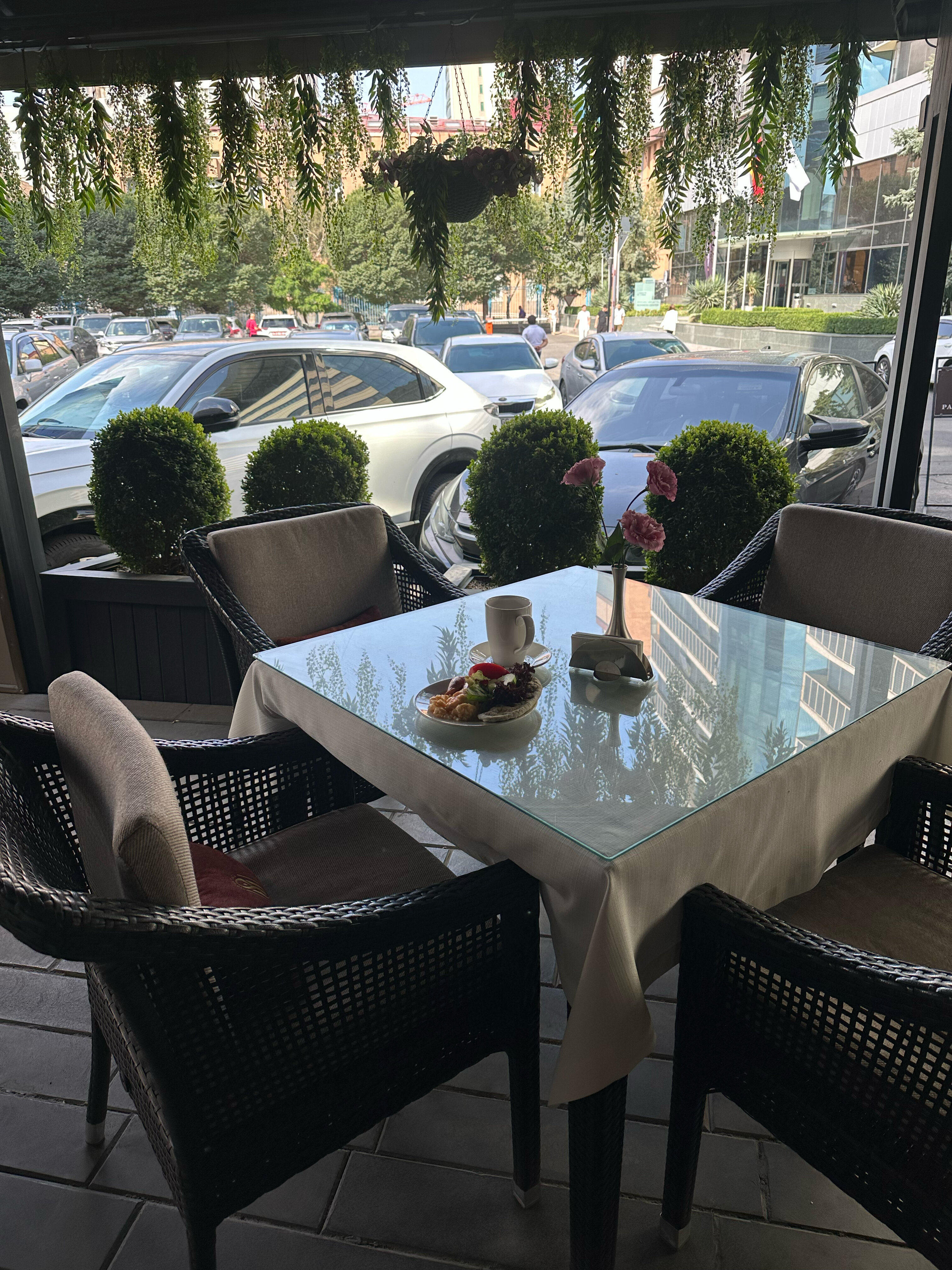 Фото Yerevan Place Hotel