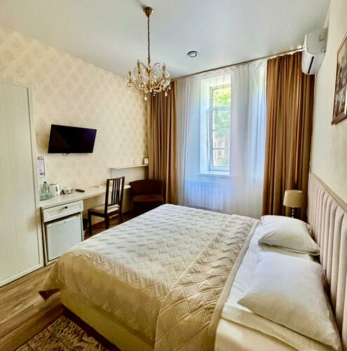 Гостиница Бастон на Герцена в Томске