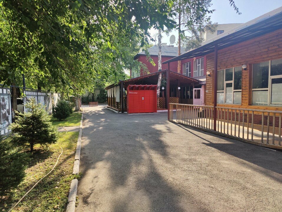 Parcel automat Kaspi Postomat, Almaty, photo