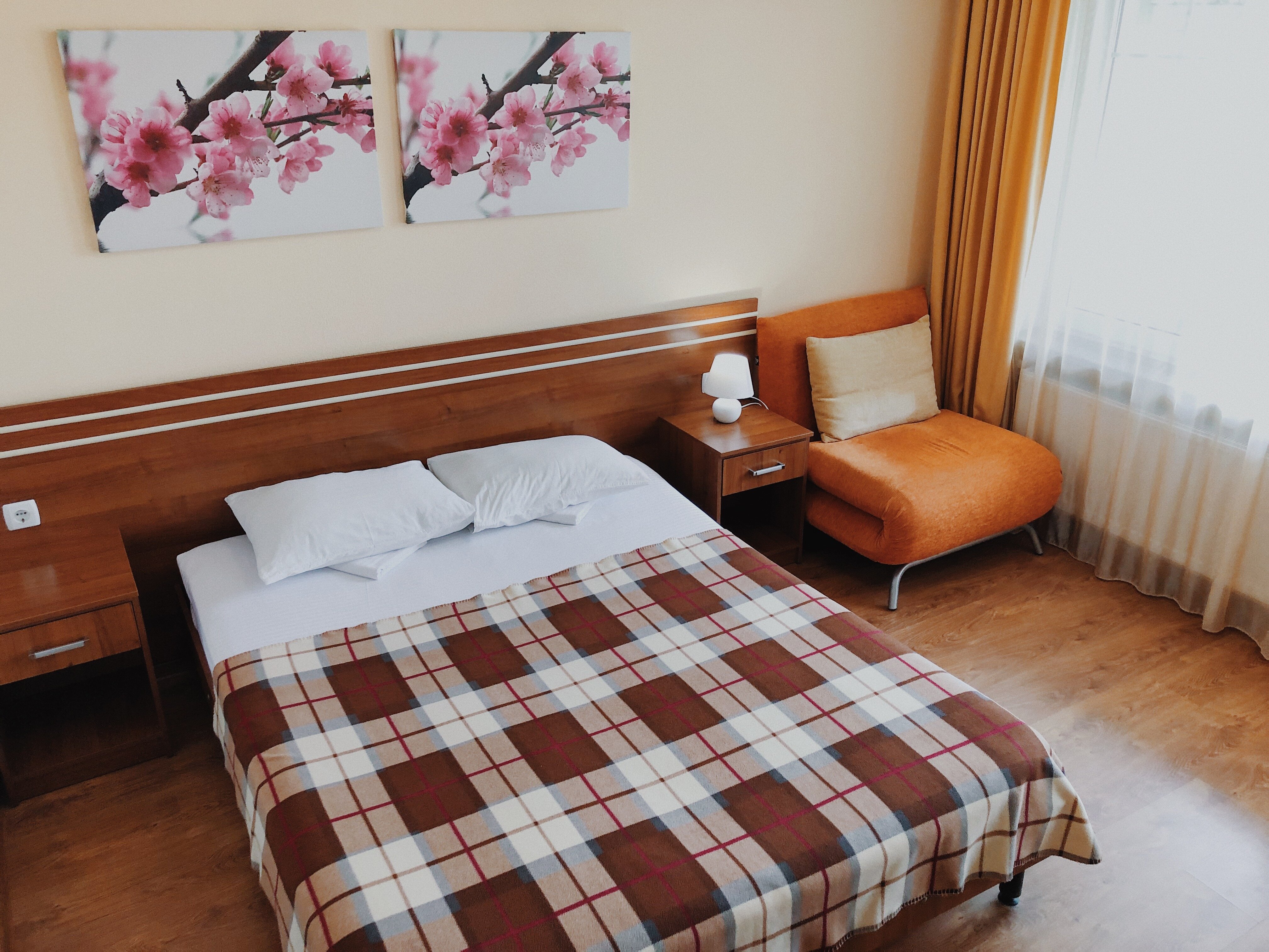 Фото отеля 2