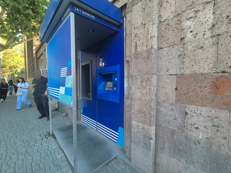 Payment terminal Vtb, Yerevan, photo