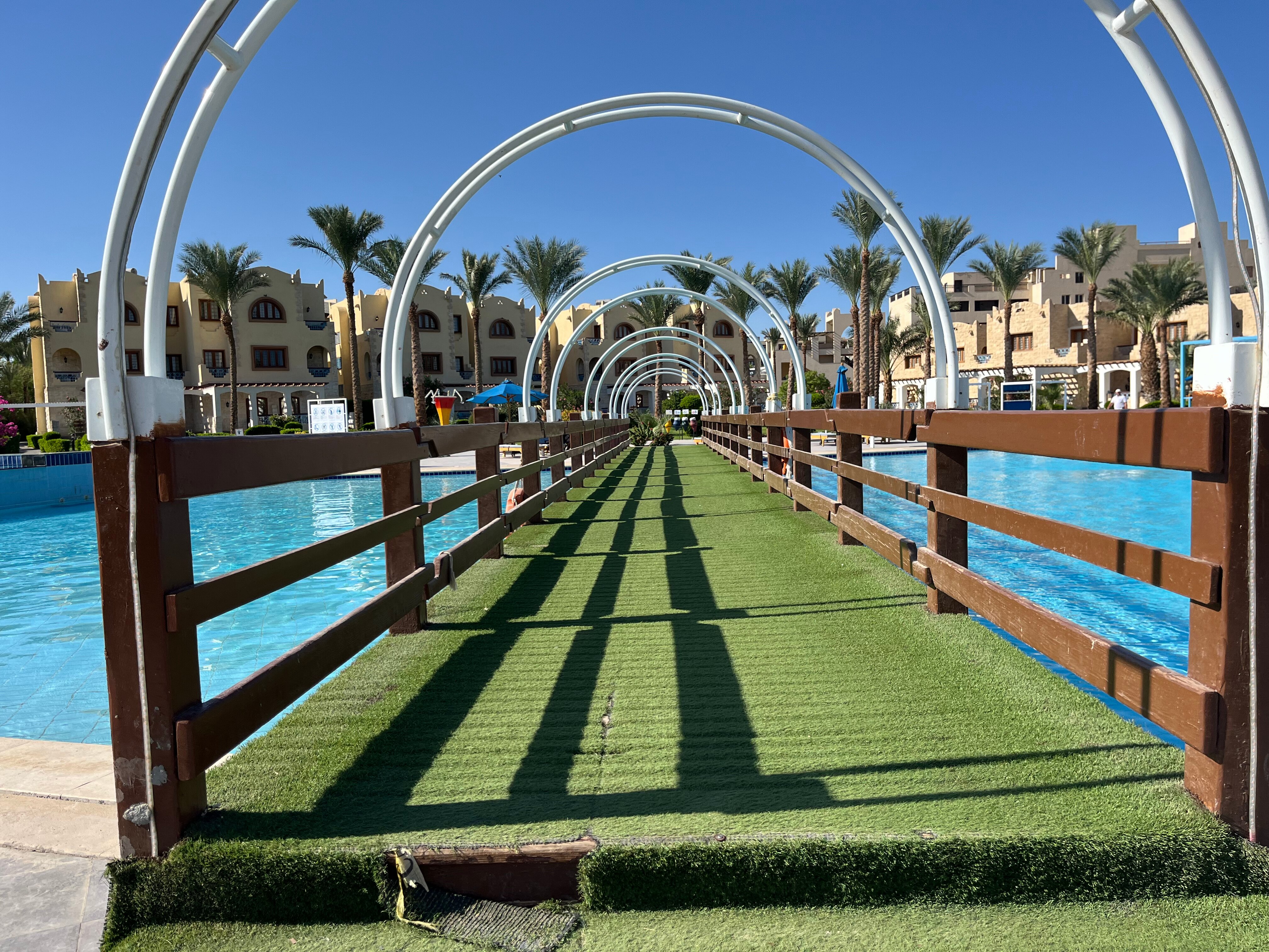 Фото Royal Lagoons Resort & Aquapark