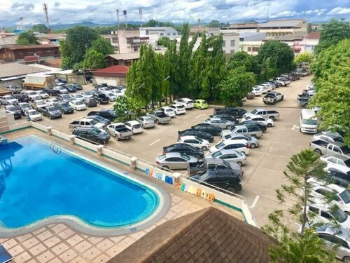 Гостиница Dhevaraj Hotel в Нане