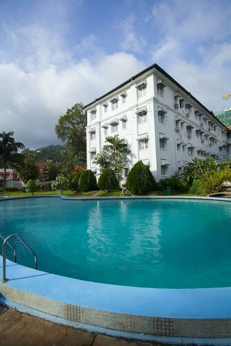 Гостиница Hotel Suisse в Канди