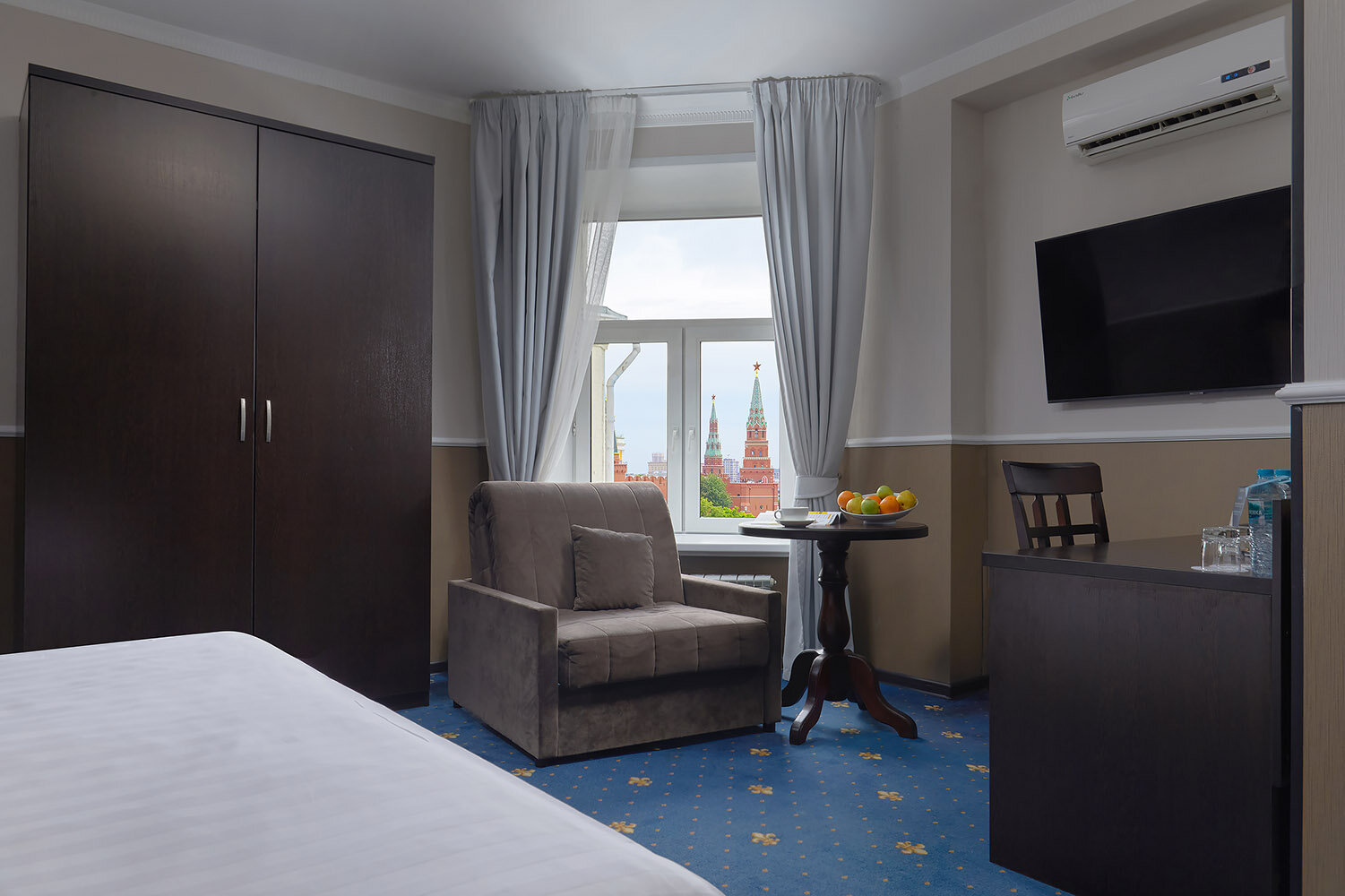 Фото МИРРОС Отель Москва Кремль