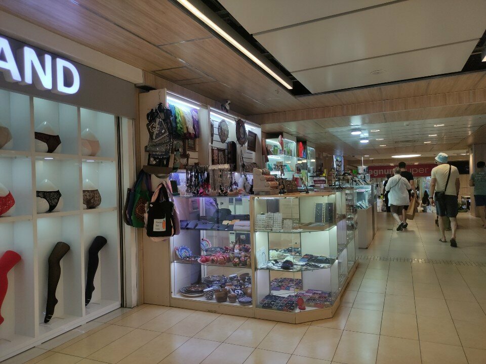 Gift and souvenir shop Qoloner Alemi, Almaty, photo