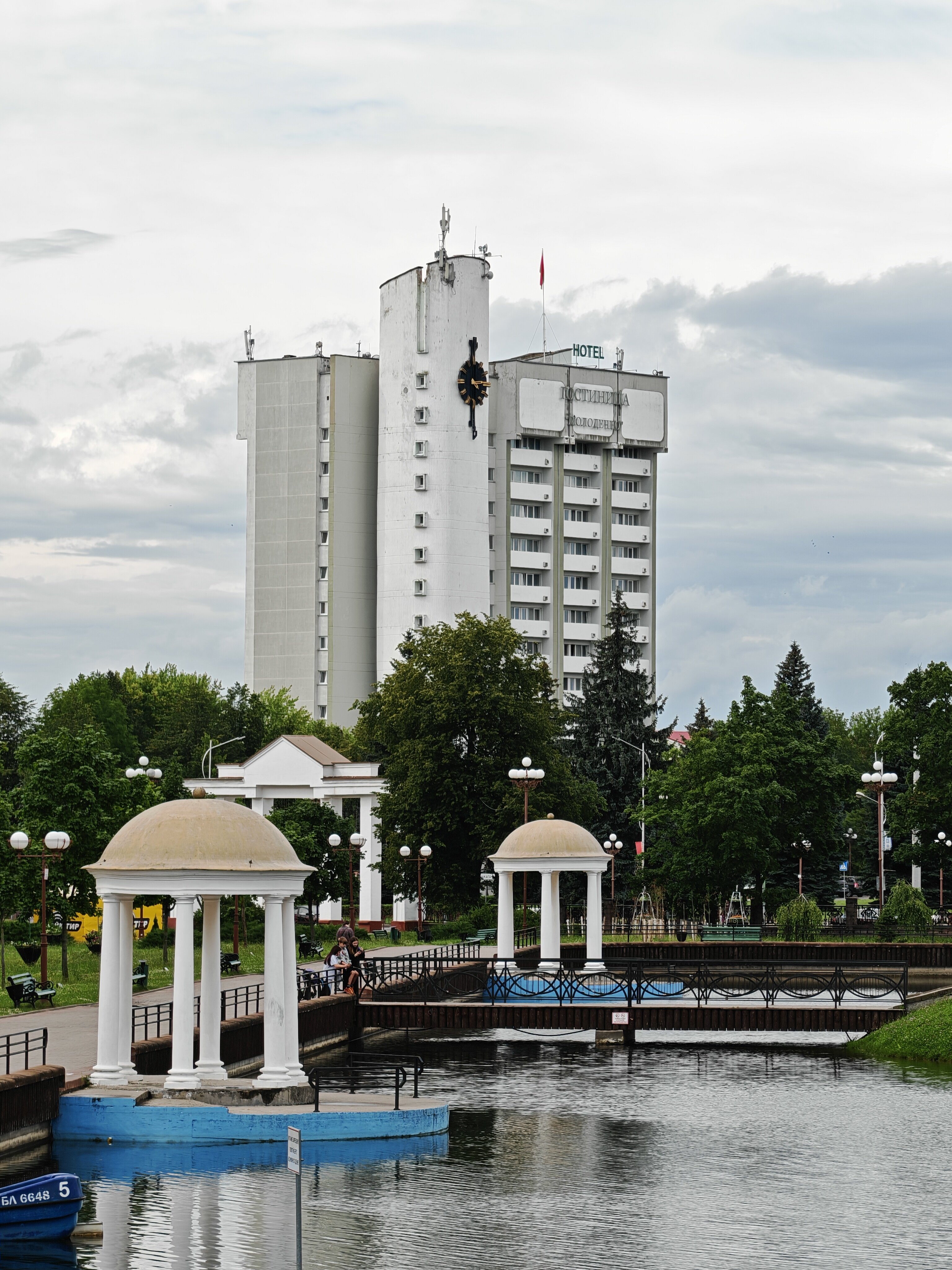 Фото отеля 1