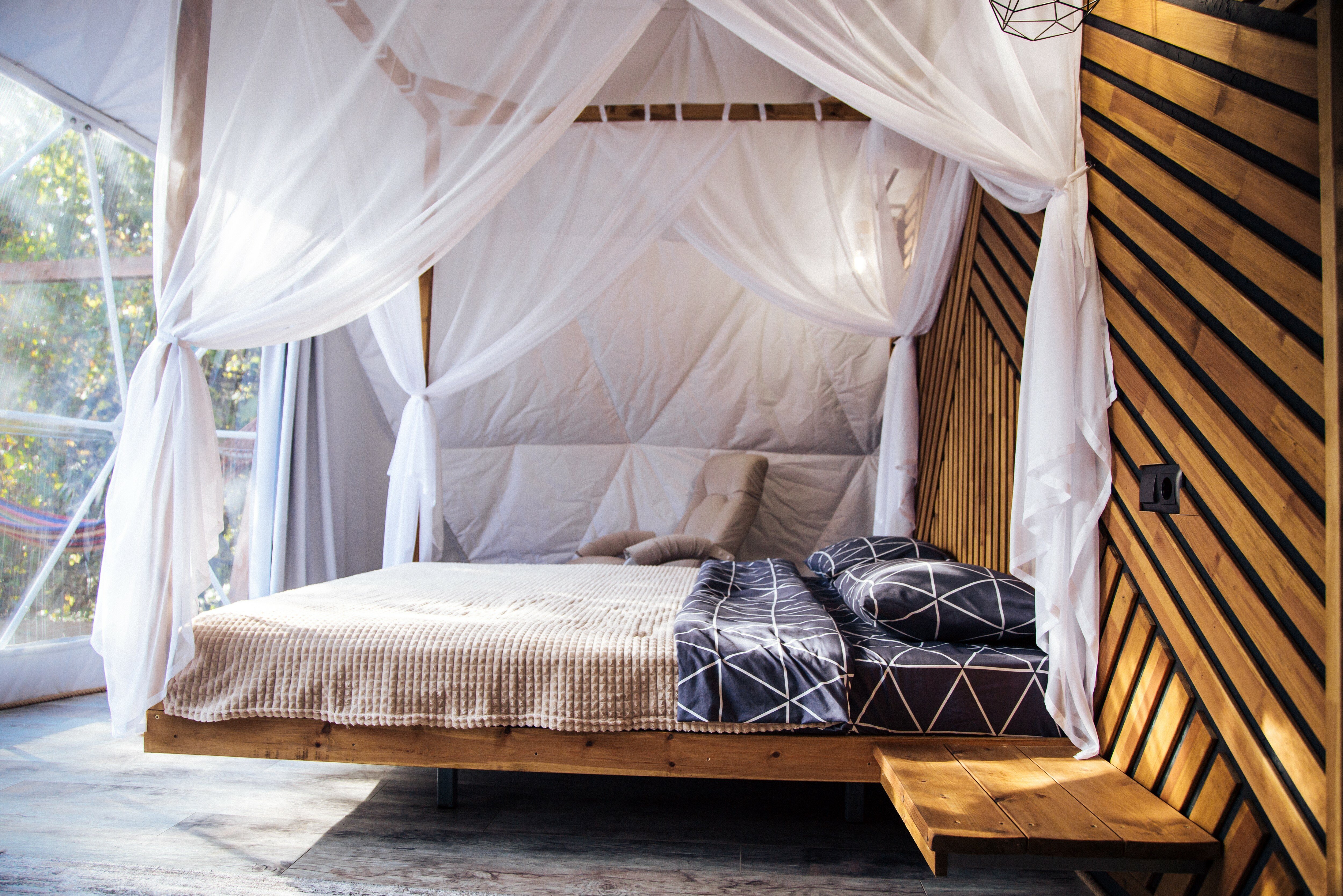 Фото Коттедж в лесу