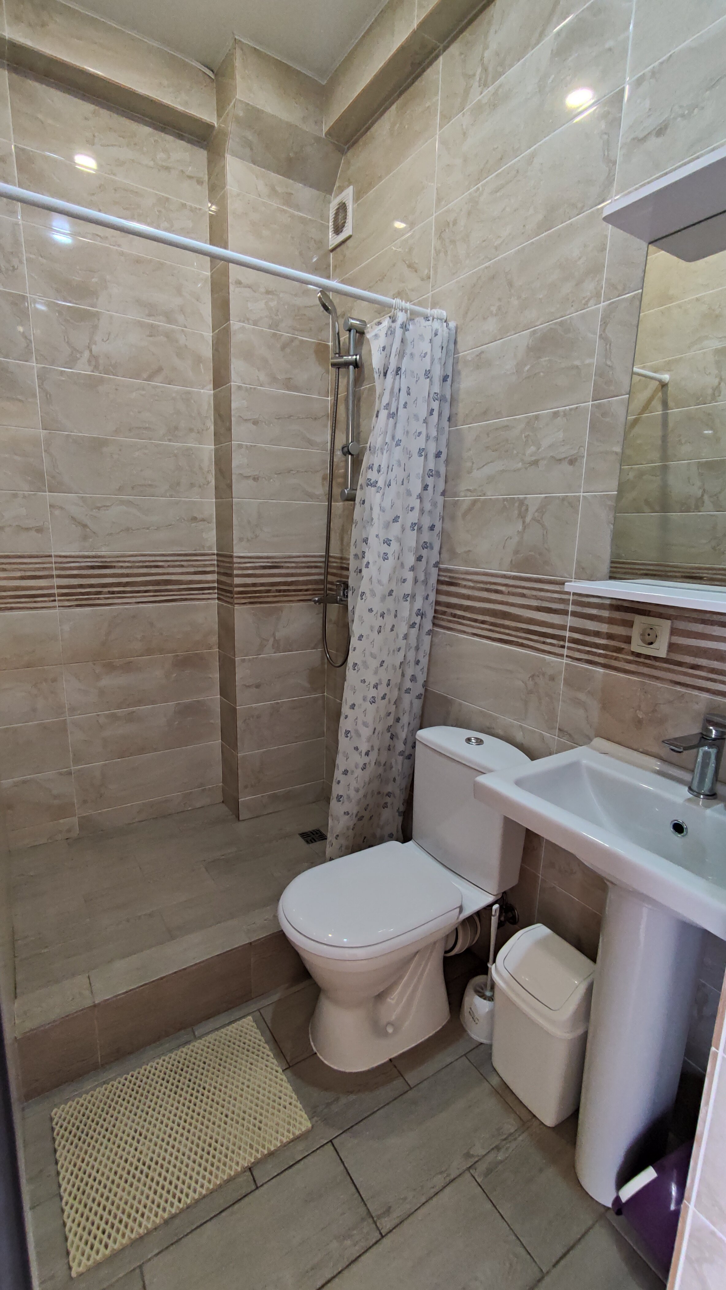 Фото Лазуриус