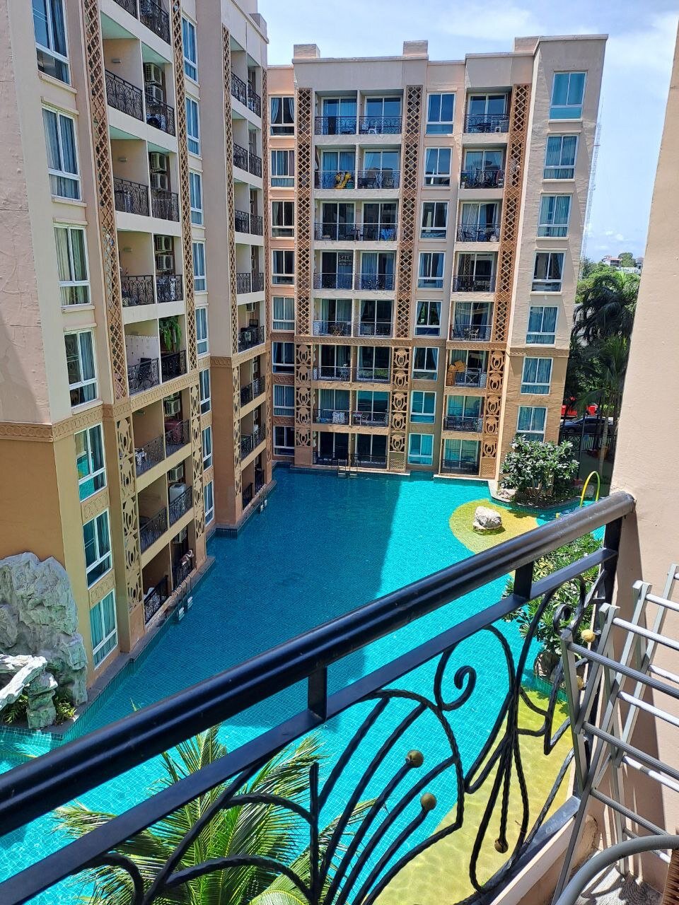 Фото Atlantis Condo Resort by Natnarin