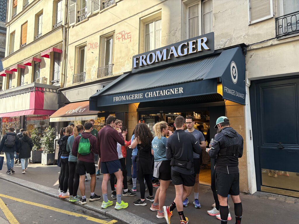 Cheese shop Fromagerie Chataigner, Paris, photo