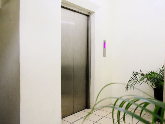 Фото Arzo Hotel Makati