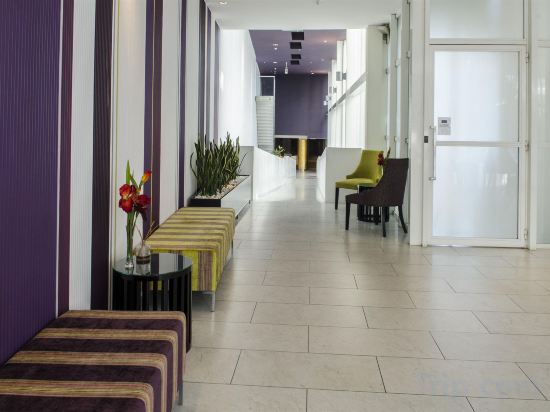 Фото The Quadrant Hotel & Suites