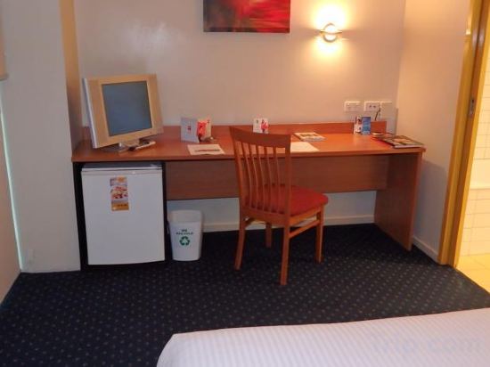 Фото Yehs Hotel Melbourne Cbd