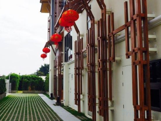 Фото The Chiang Mai Riverside