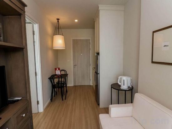 Фото Dlux Condominium